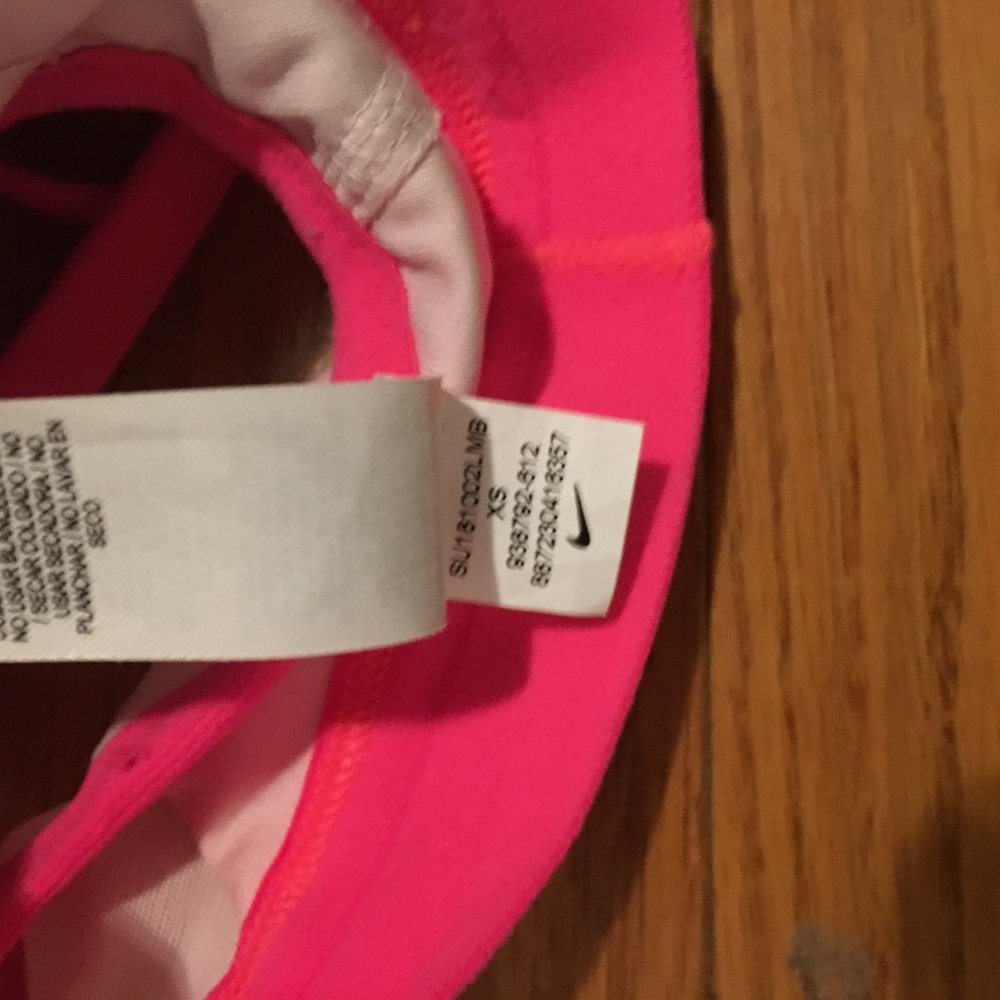 Pink Nike Set - Picture 6 of 7